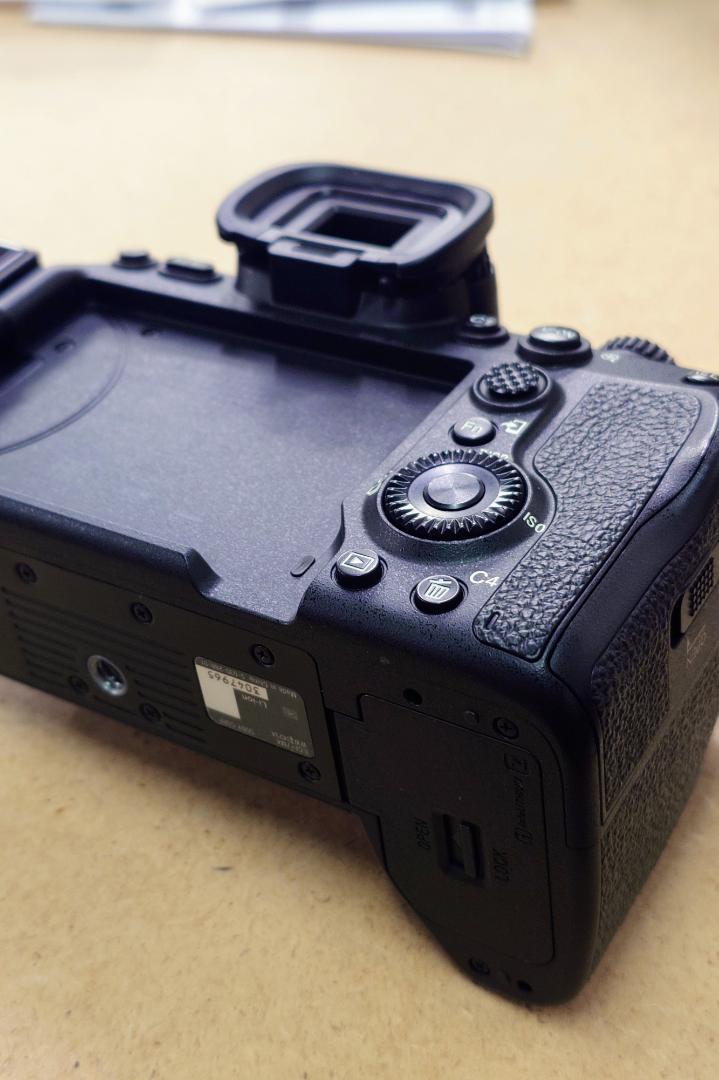 ソニー SONY α7Ⅳ ILCE-7M4 ボディ【美品】元箱有り