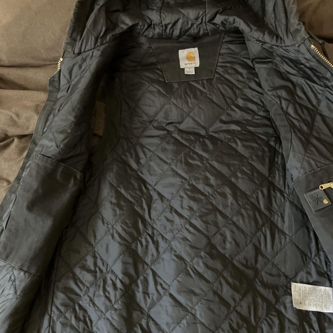 Carhartt フード付きブラックベスト