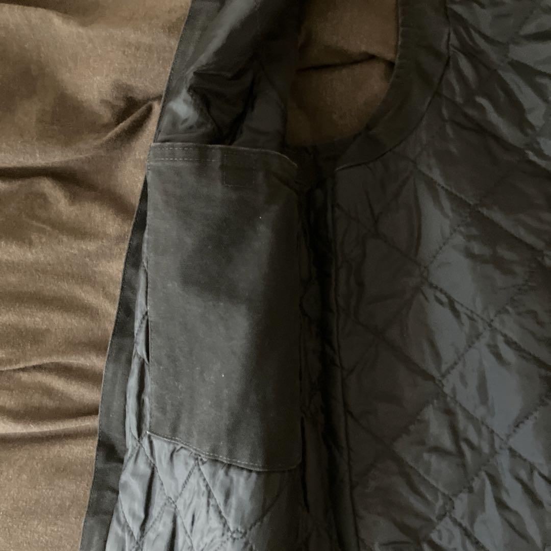 Carhartt フード付きブラックベスト