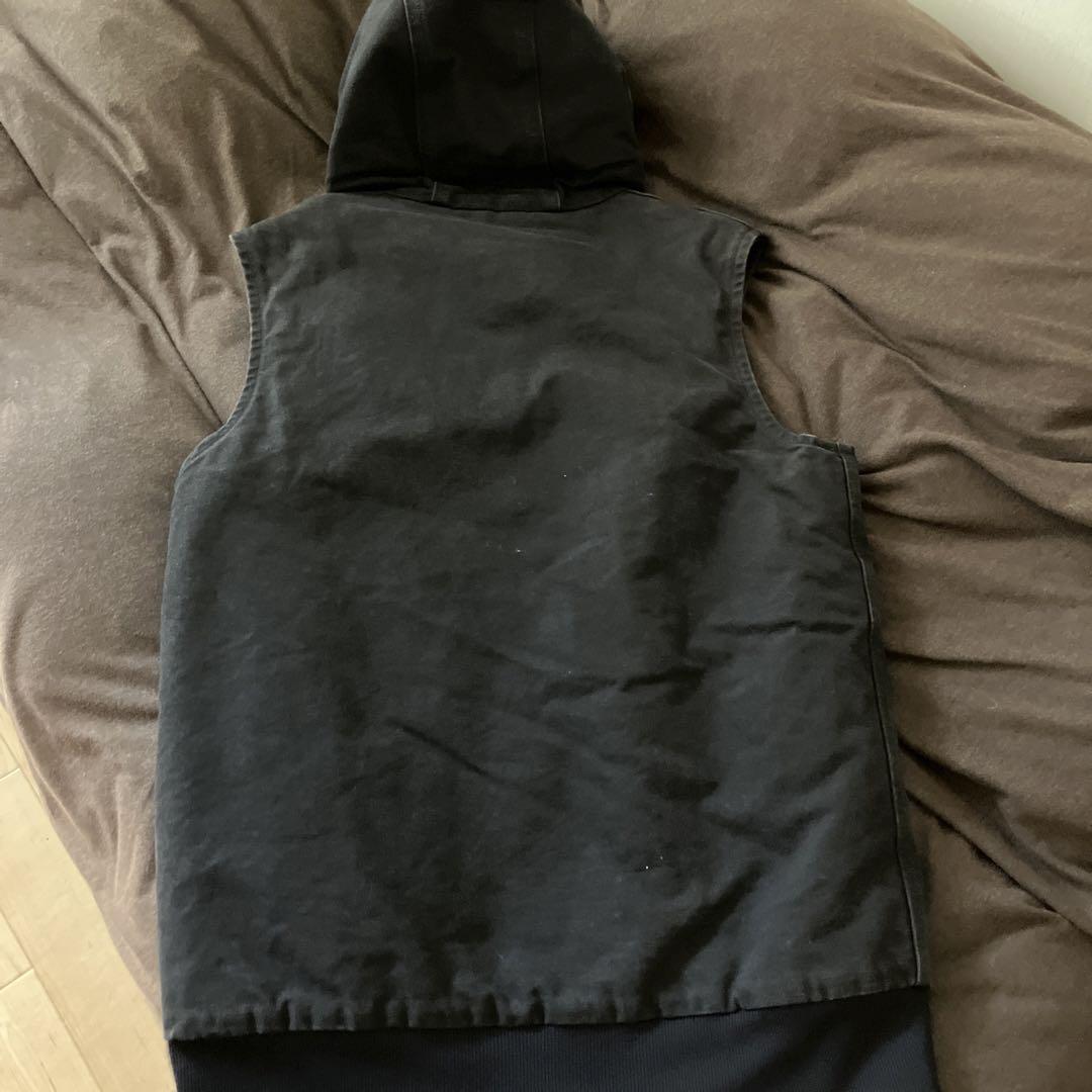 Carhartt フード付きブラックベスト