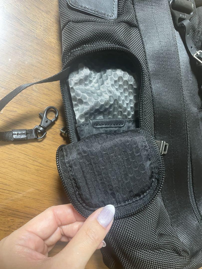TUMI ボディーバッグ　【22318DH】