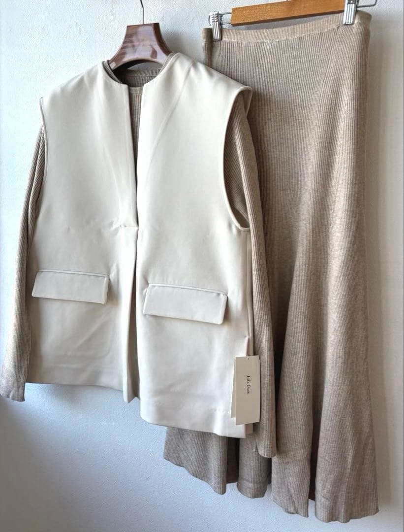 ミラオーウェン ベストコーディネートニットスカートSET UPS Mila Owen