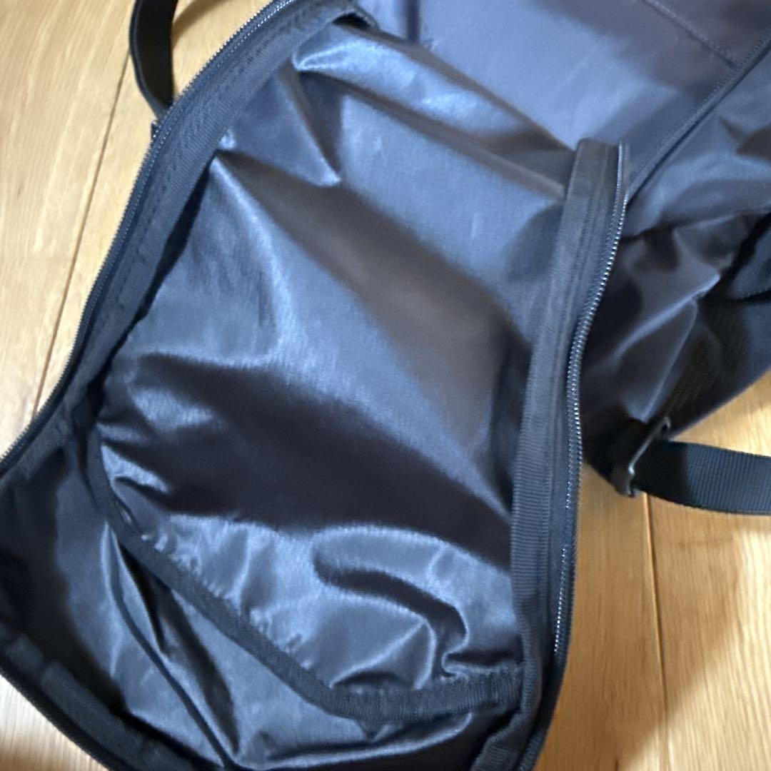 サロモン Agile6SET 新古品未使用 商品タグ、フラスク付き
