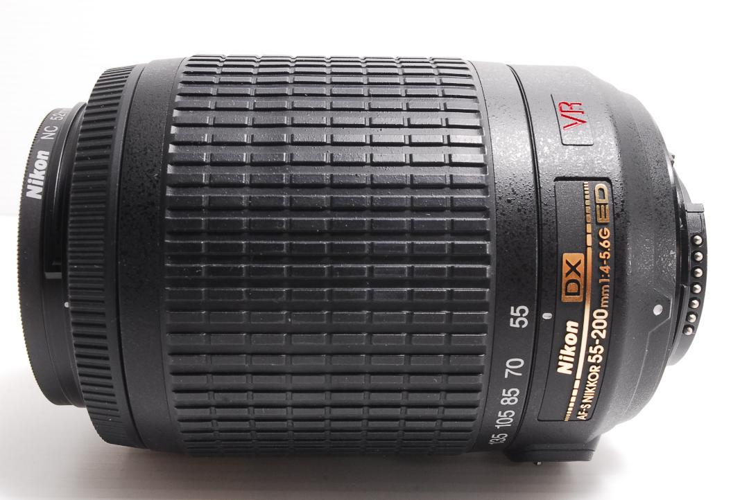 ニコン望遠レンズ手ぶれ補正付き✴︎55-200mm f 4-5.6
