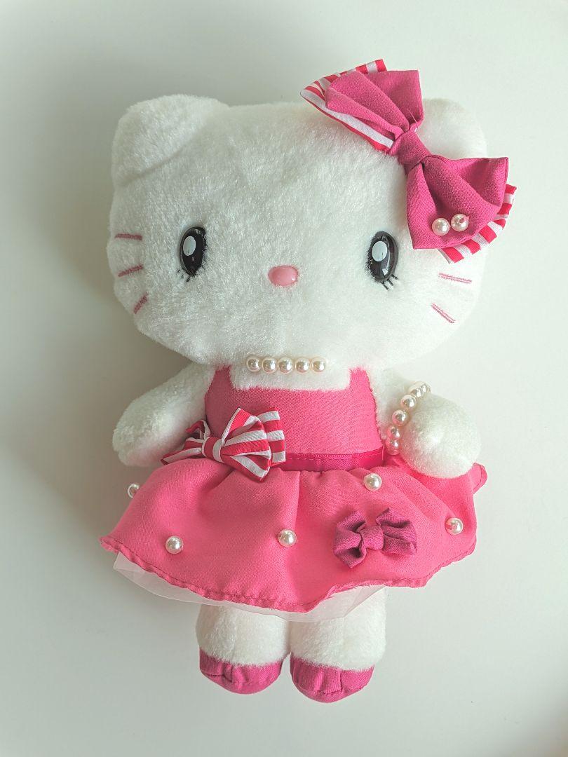 【激レア.入手不可】2001年ユニバ限定❤ハローキティ姫ぬいぐるみ❤ USJ限定 ハローキティ ぬいぐるみ - メルカリ