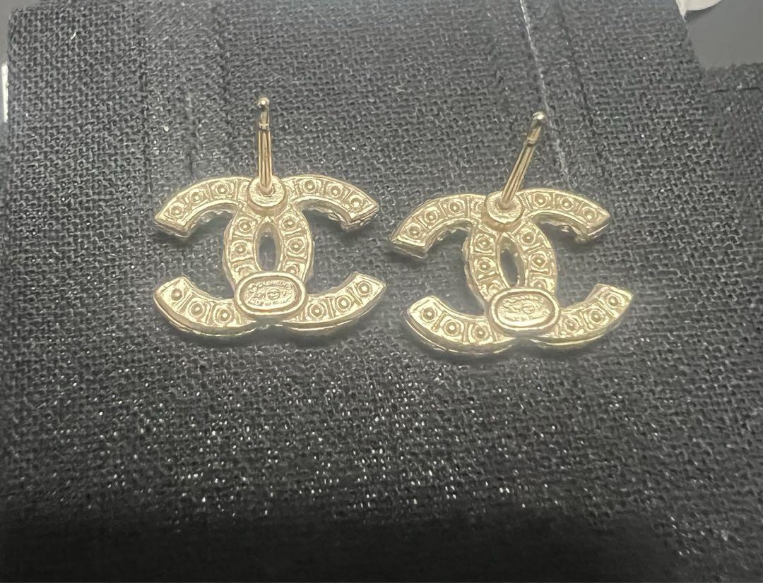 新品未使用 CHANEL パールピアス - メルカリ