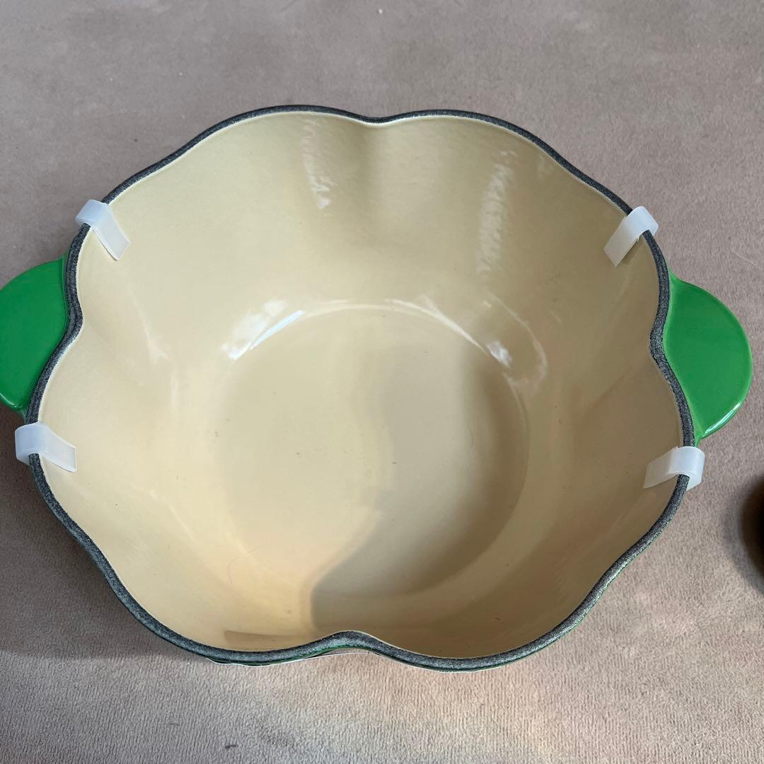 アウトレット 美品 【希少】【新品未使用品】 ル・クルーゼ クローバー