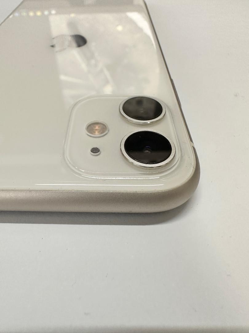 <美品>iPhone11 シルバー 64GB SIMフリー 残債なし スマートフォン本体 <美品>iPhone11 シルバー 64GB SIMフリー 残債なし スマートフォン本体