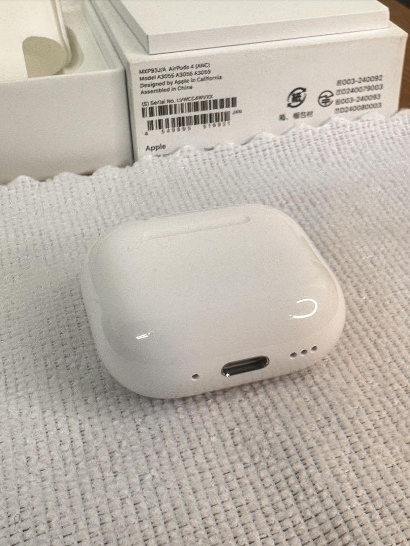 【美品】AirPods4 MXP93J/A （ANC）4WVXX