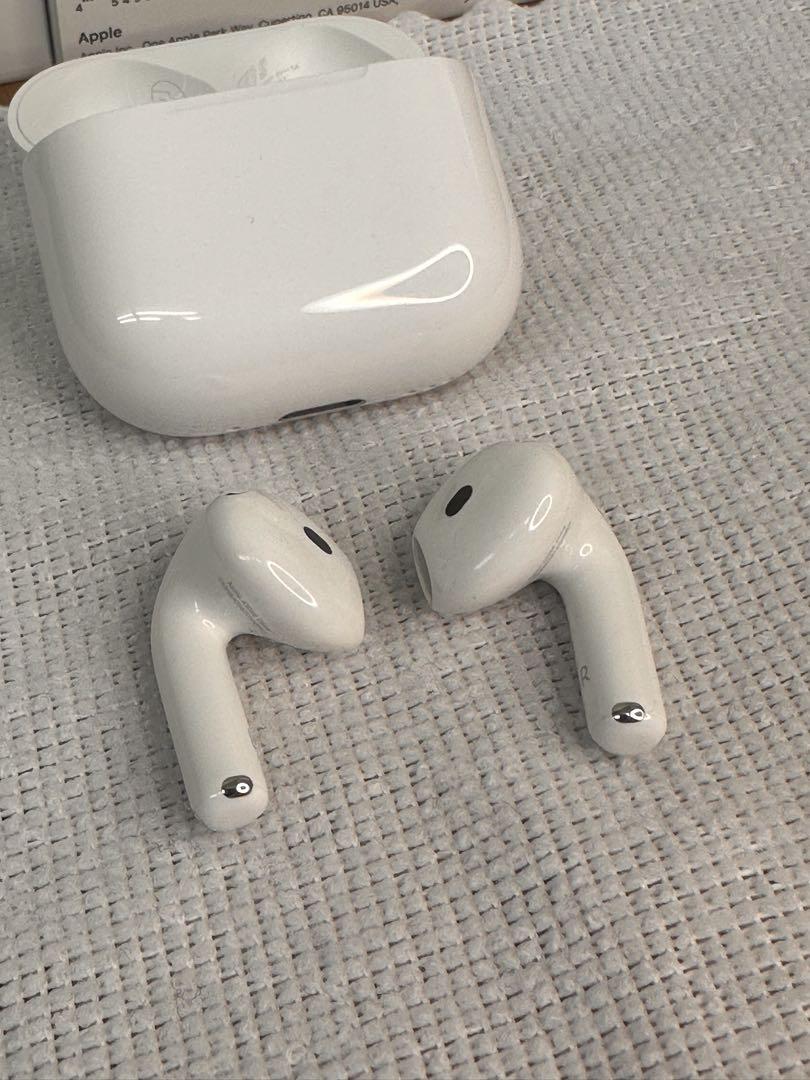 【美品】AirPods4 MXP93J/A （ANC）4WVXX
