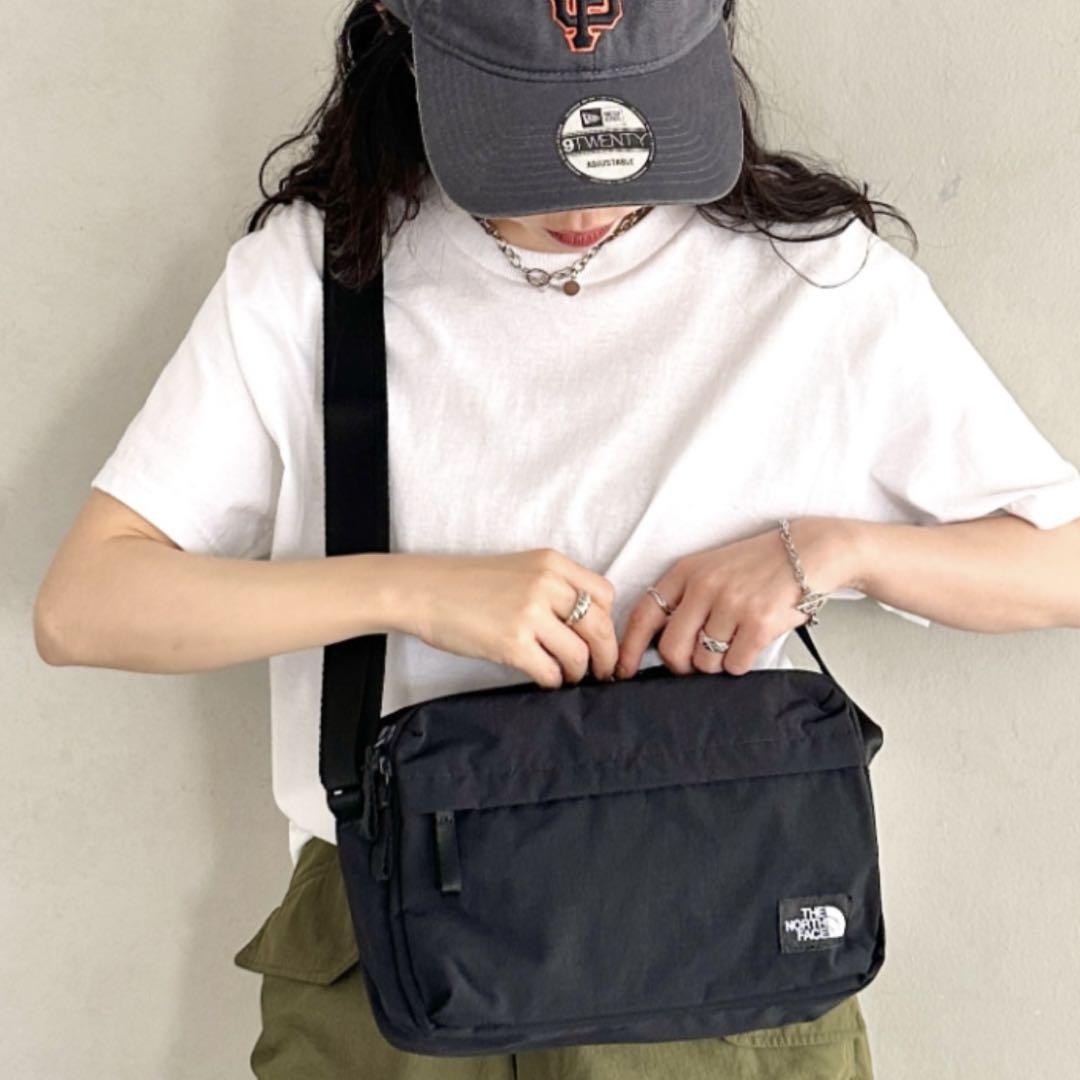 トラベルクロスバック＊ブラック　黒＊ショルダーバッグ＊韓国限定　ノースフェイス THE NORTH FACE - トラベルクロスバック＊ブラック 黒