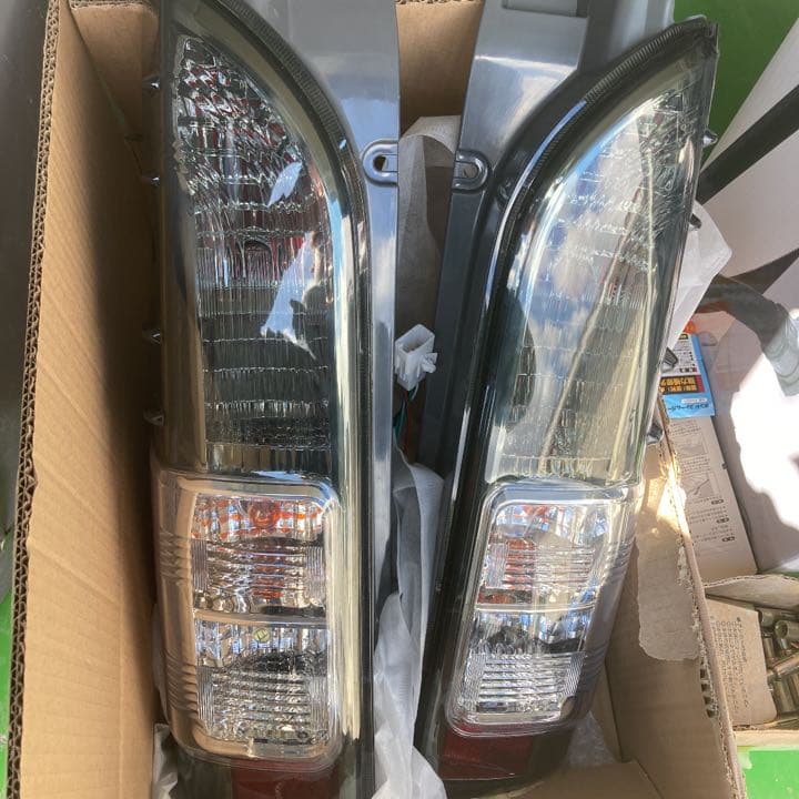 ハイエース テールランプ ハーフスモークテール www.pegasusforkids.com