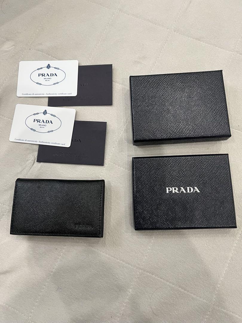 PRADA ブラックレザー名刺入れ