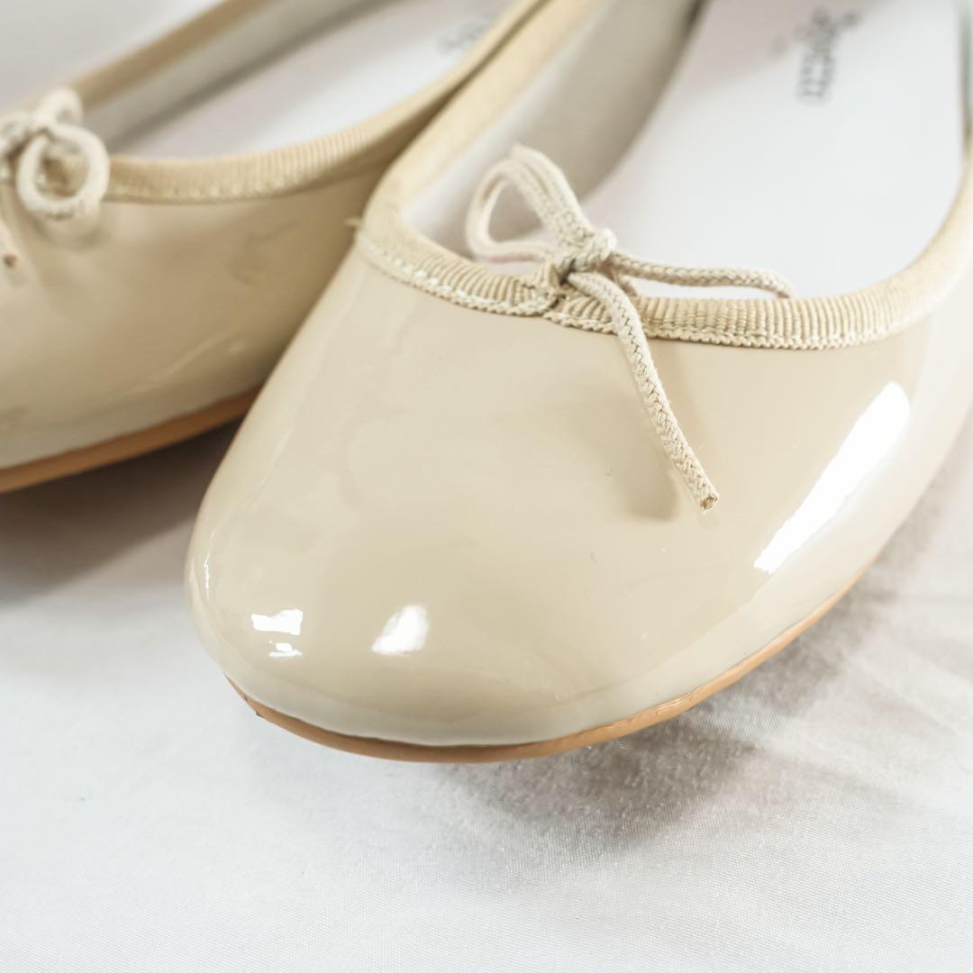 バレエシューズ