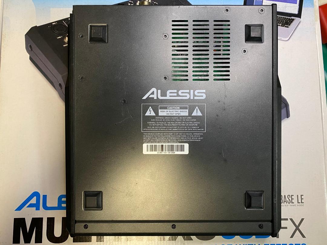 りえ　　　　　　　ALESIS MultiMix8 FX