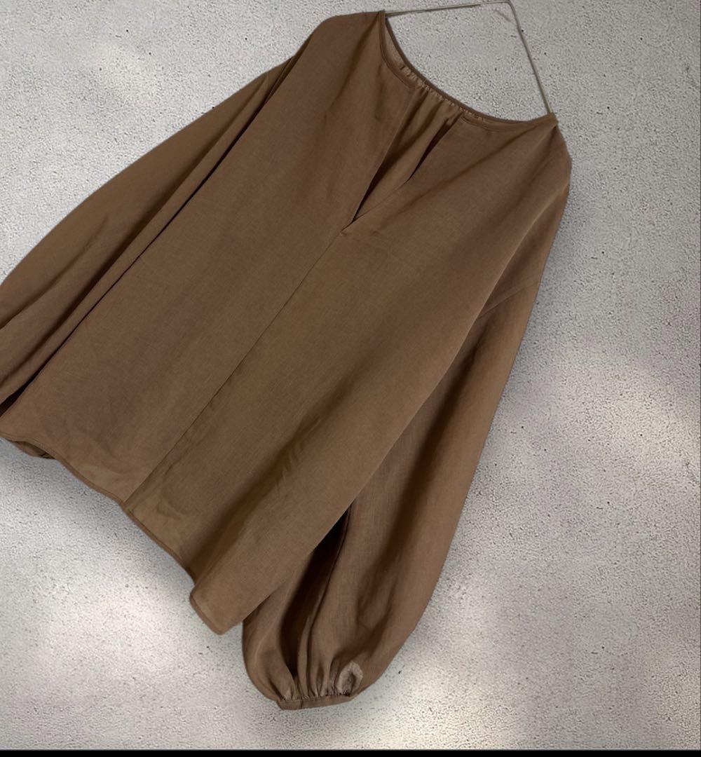NOBLE ボリュームスリーヴ　ブラウス　ふんわり　キーネック 5,395円