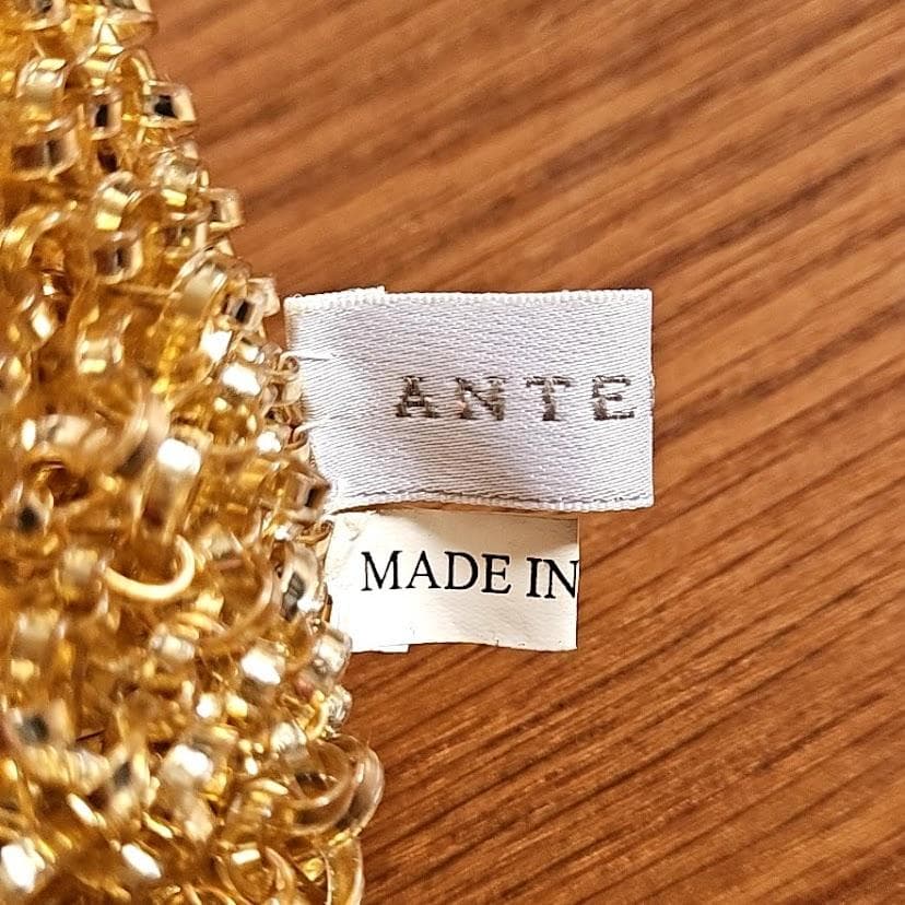 ラウンド縦型ワイヤーバッグANTEPRIMA