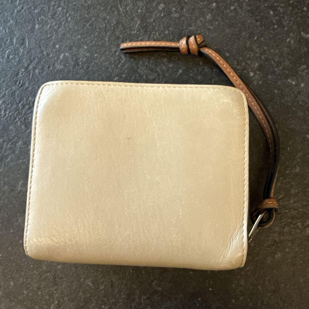 LOEWE ベージュ 二つ折り財布
