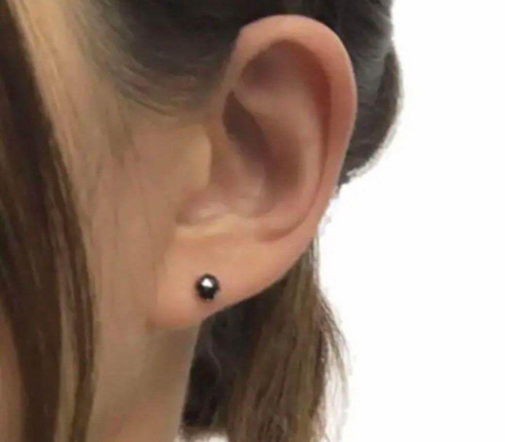 Pt900プラチナ計1.0ct BKダイヤピアス プラチナブラックダイヤ 特A