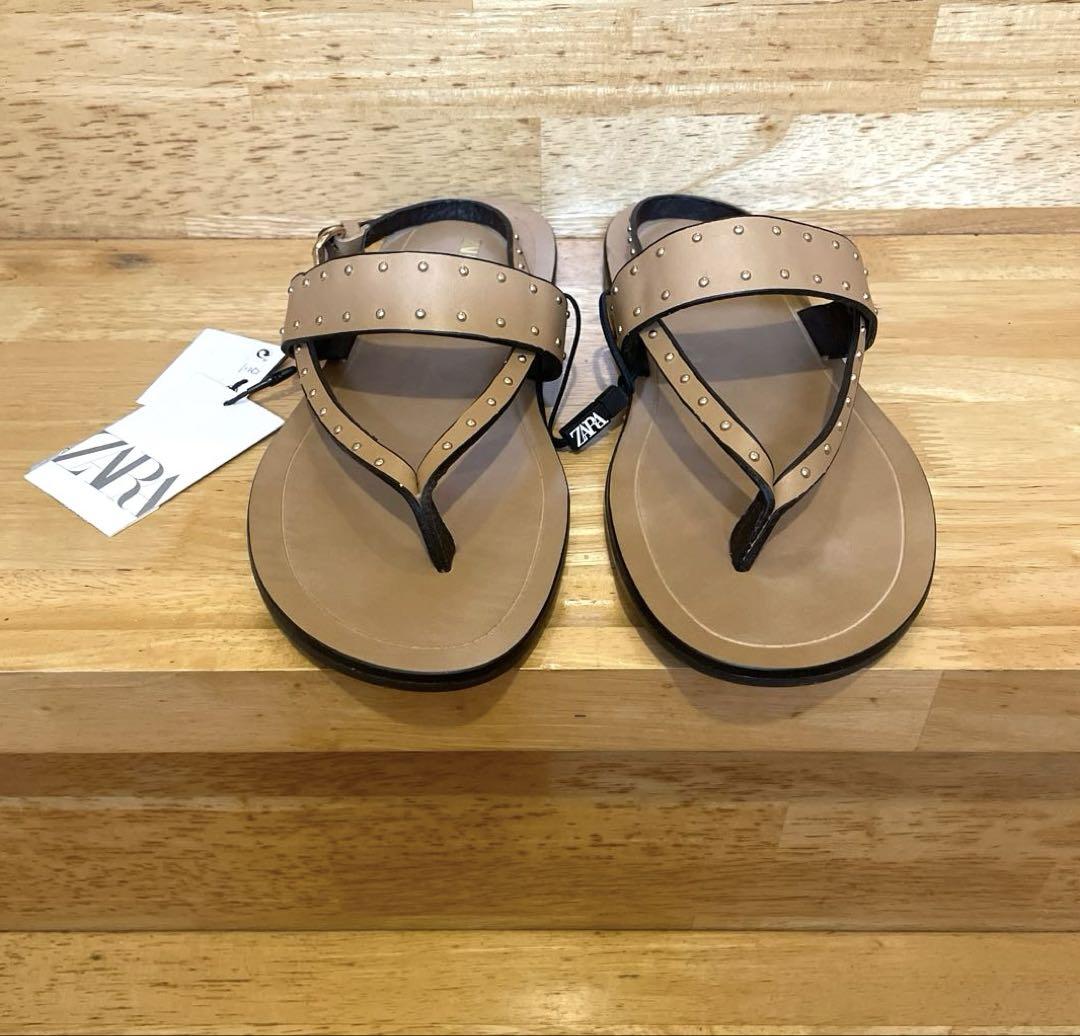 新品 ZARA スタッズ フラット 本革 サンダル 37 キャメル レザー ザラ