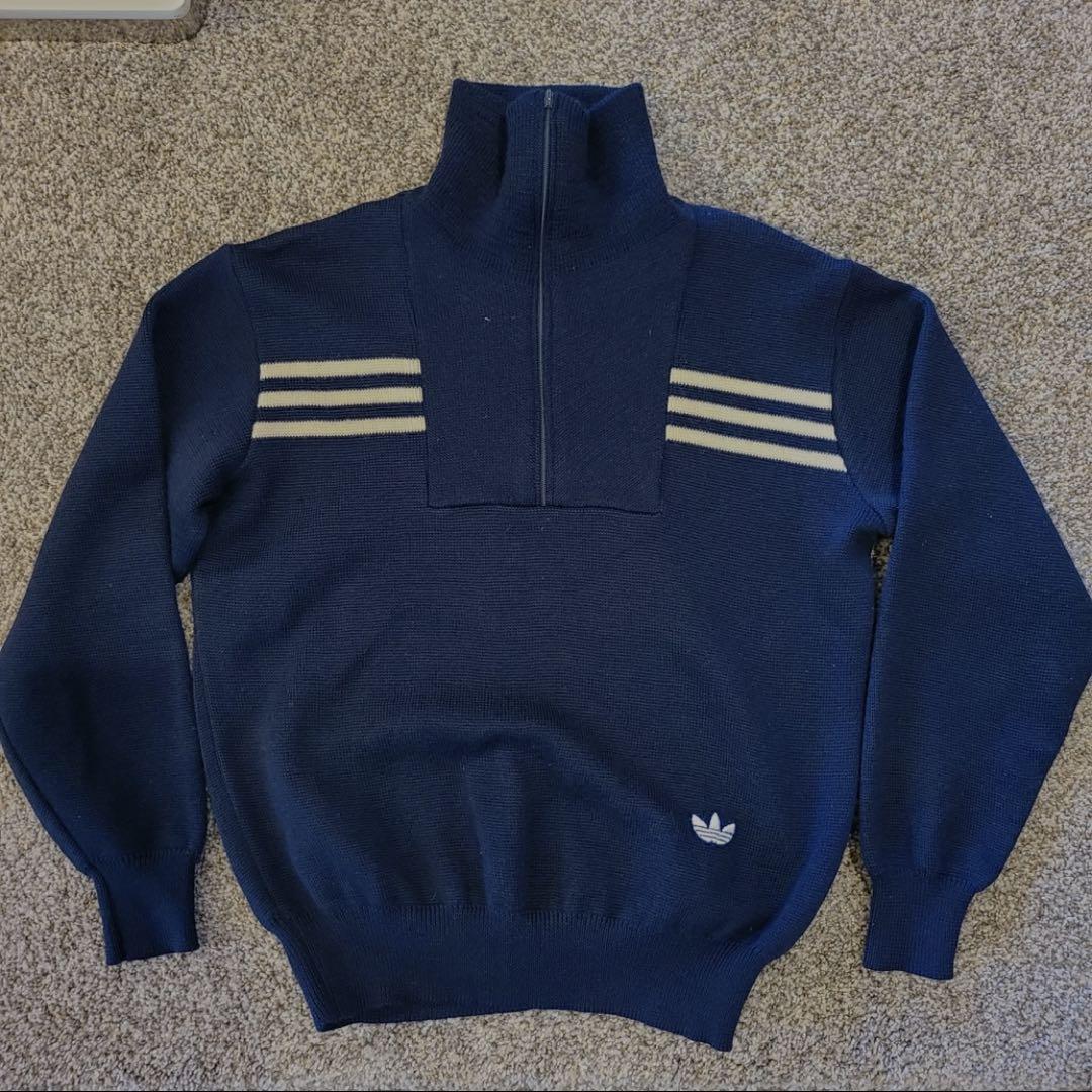 adidas ヴィンテージニート トップス