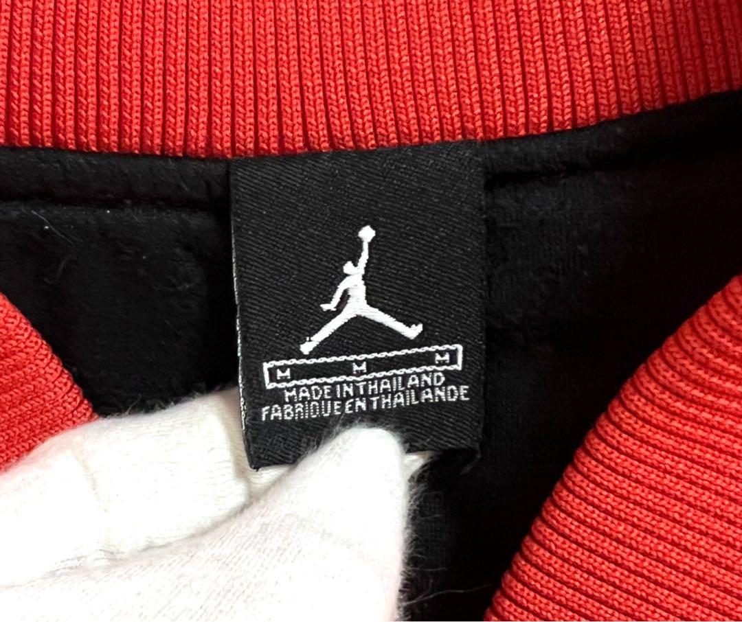 美品✨1点物 JORDAN キルティングジャケット ブルゾン ショート丈 M 美品✨1点物 JORDAN キルティングジャケット ブルゾン ショート丈 M