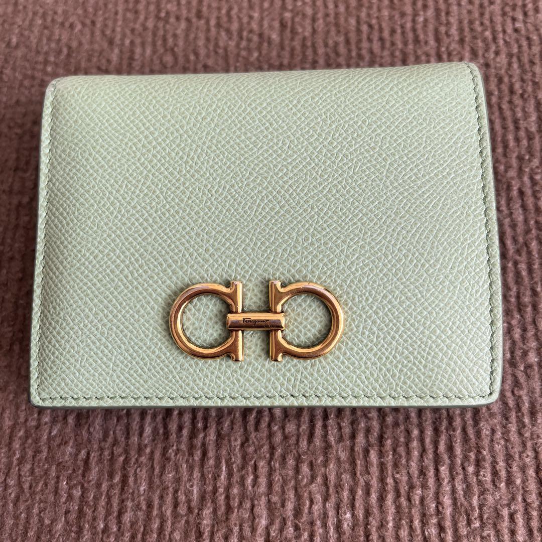 Salvatore Ferragamo ミントグリーン 二つ折り財布 FERRAGAMO - 新品 フェラガモ FERRAGAMO 2つ折り財布 スモール