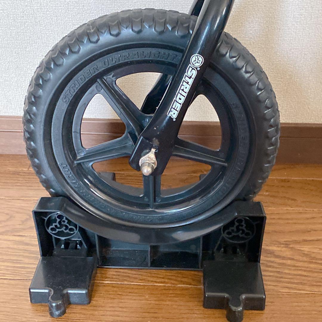 STRIDER ストライダースポーツモデル 日本正規品　ブラック スタンド付き