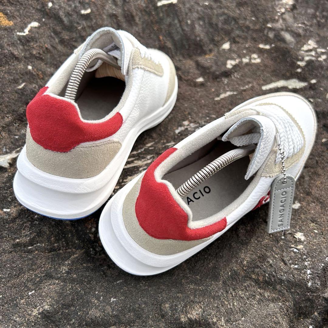 新品 にゅ～ず SANGACIO BLOW 24 スニーカー White/Red