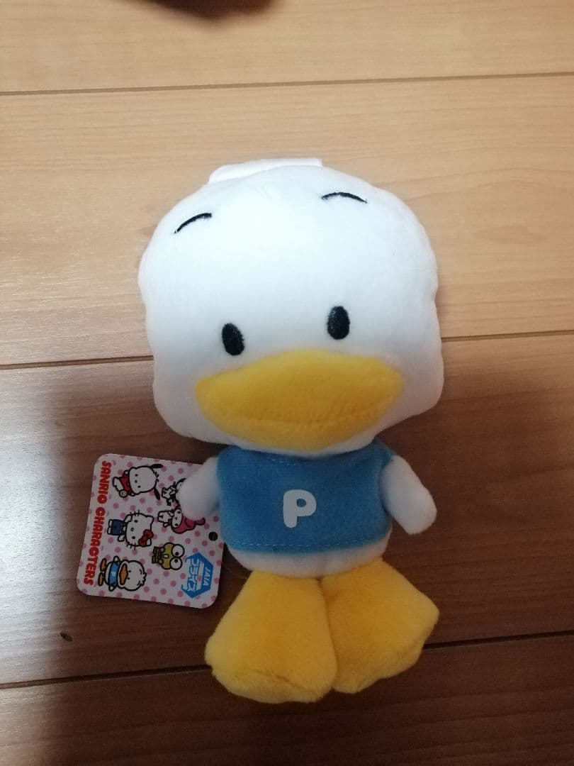 メルカリ サンリオ アヒル ペックル ぬいぐるみ キャラクターグッズ 600 中古や未使用のフリマ