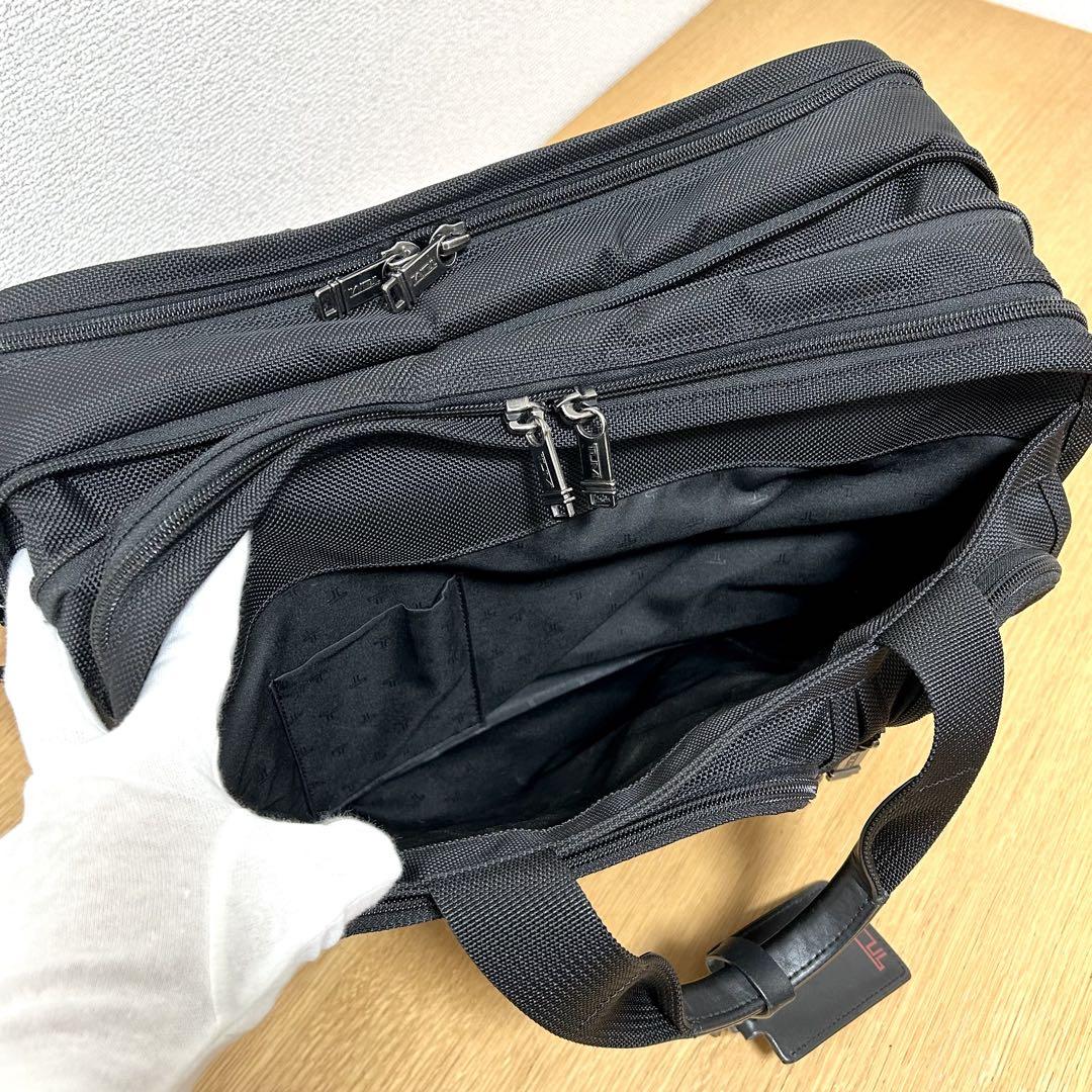 ブリーフケース 2層式