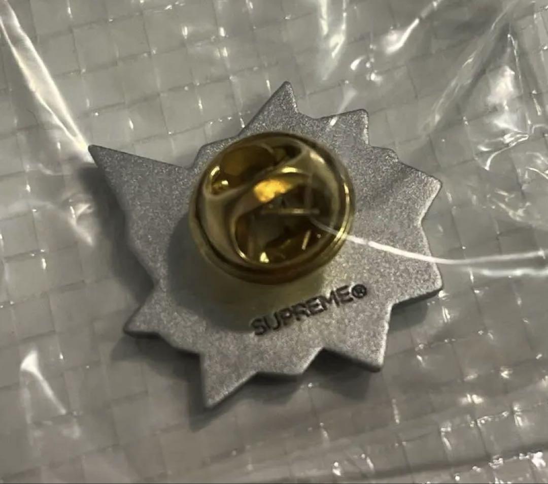 【タックン0417】 Supreme Bullet Hole Pin 2個