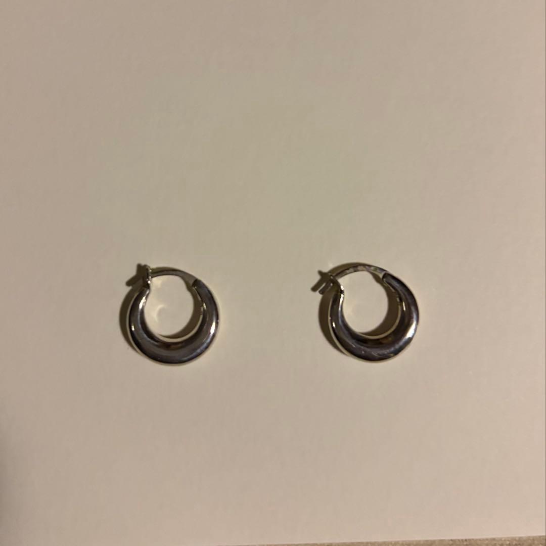 SOPHIE BUHAI ソフィーブハイ シルバー フープ ピアス ペア - メルカリ SOPHIE BUHAI ソフィーブハイ シルバー フープ ピアス ペア - メルカリ