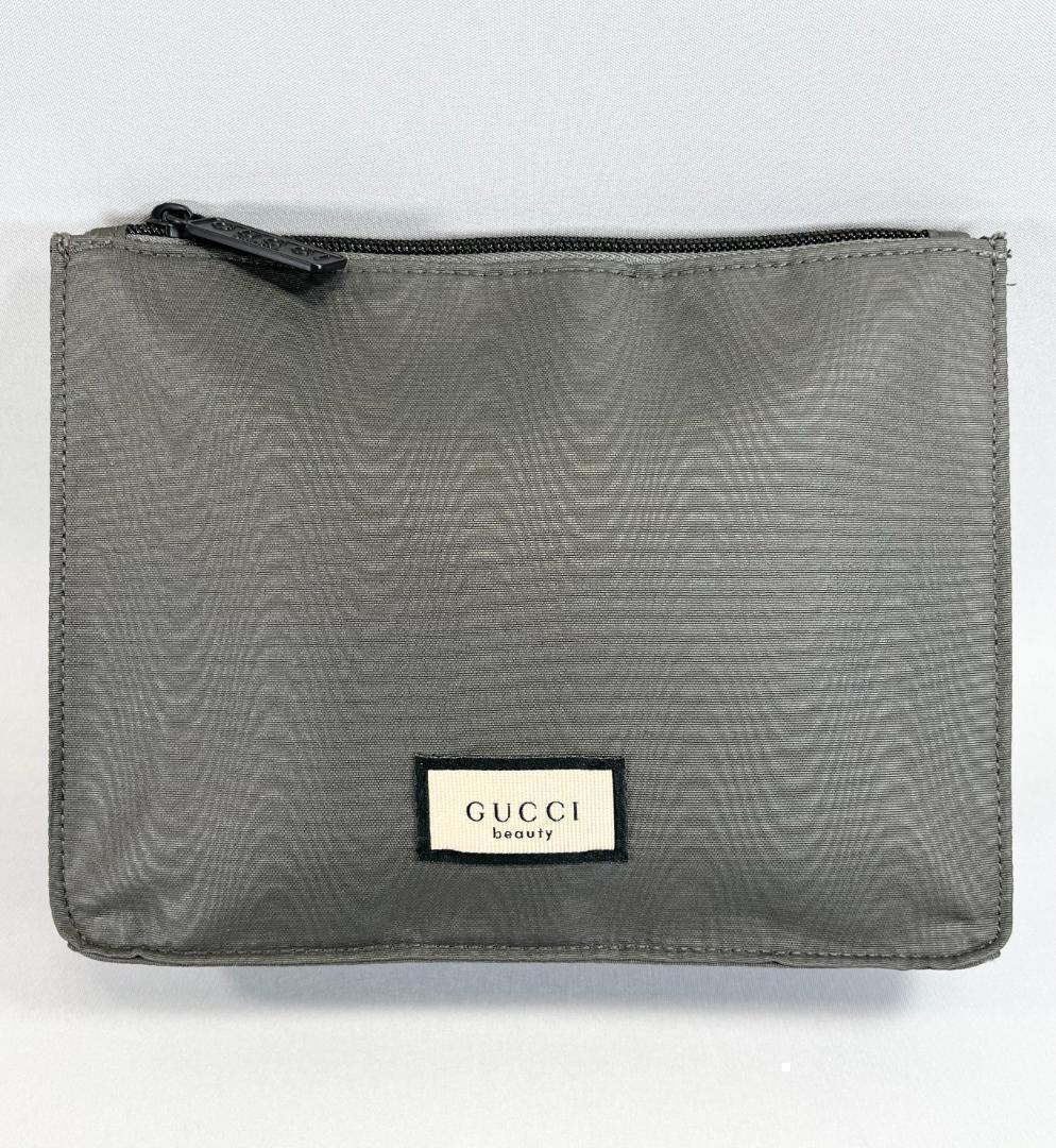 gucpgly 新品未使用本物 GUCCI グッチ ノベルティポーチ - メルカリ gucpgly 新品未使用本物 GUCCI グッチ ノベルティポーチ - メルカリ