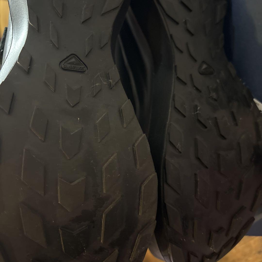 なお　salomon コムデギャルソン メリージェーン　黒　24cm