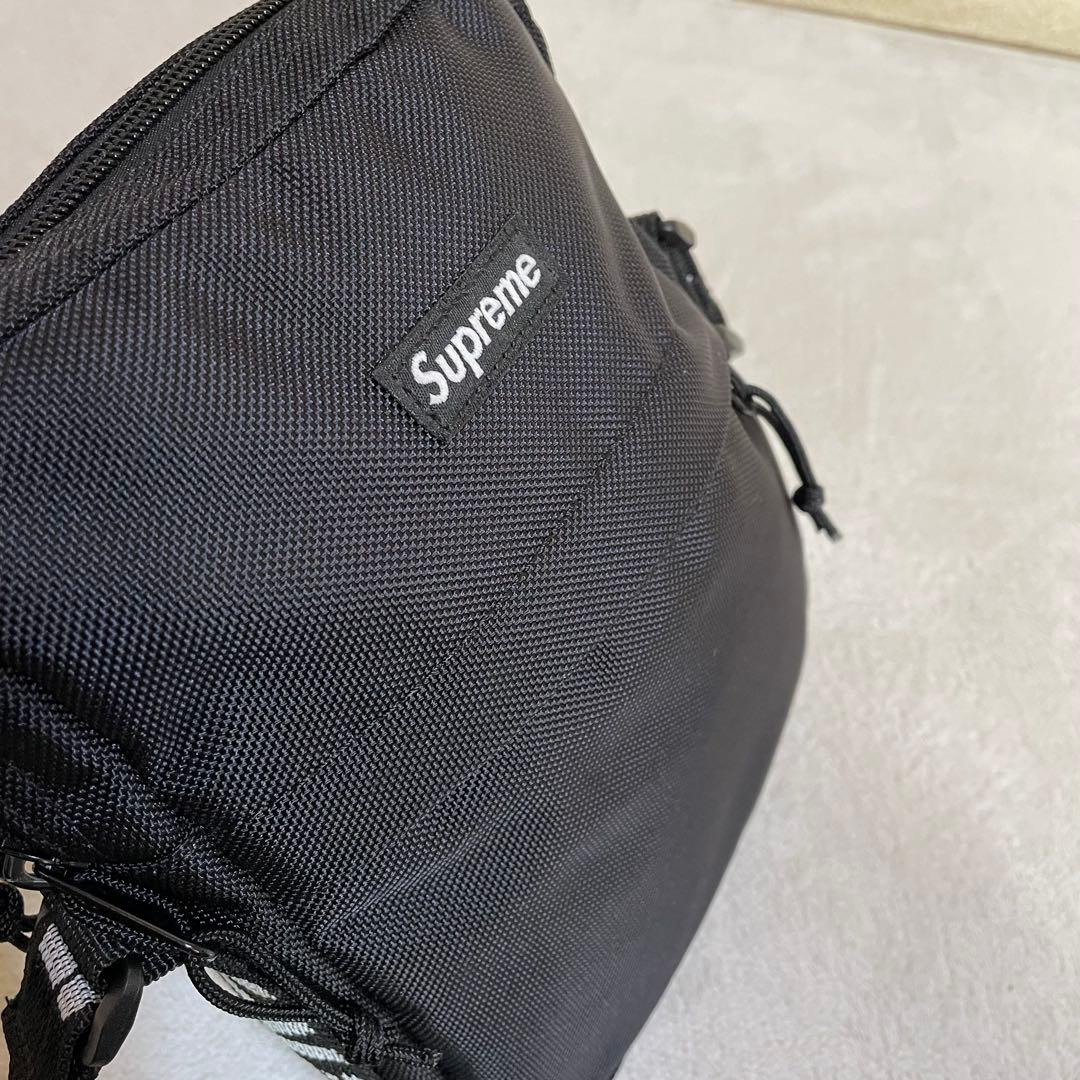 美品　Supreme シュプリーム　ショルダーバッグ　ブラック