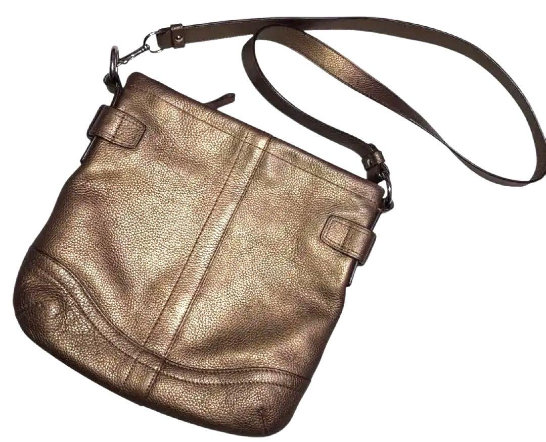 【2025最新】SNSで話題・人気の商品のおすすめアイテム COACH コーチ レザー ショルダーバッグ 斜めがけ チェーン【未 バッグ