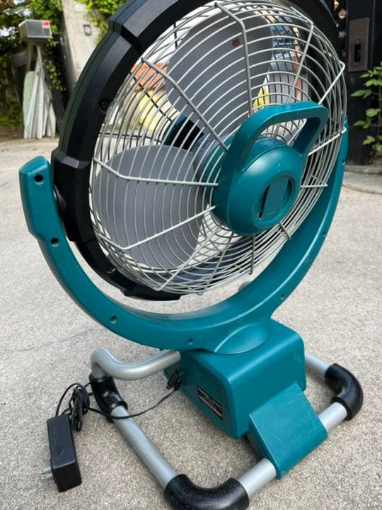 マキタ 扇風機 18v Makita マキタ 充電式産業扇 cf301d サーキュレータ マキタ 扇風機 18v Makita マキタ 充電式産業扇 cf301d サーキュレータ