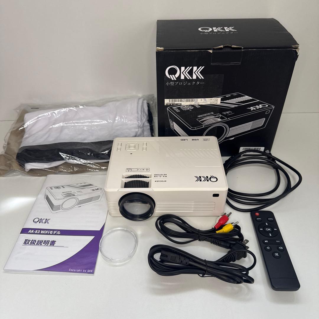 QKK 小型プロジェクター 本体
