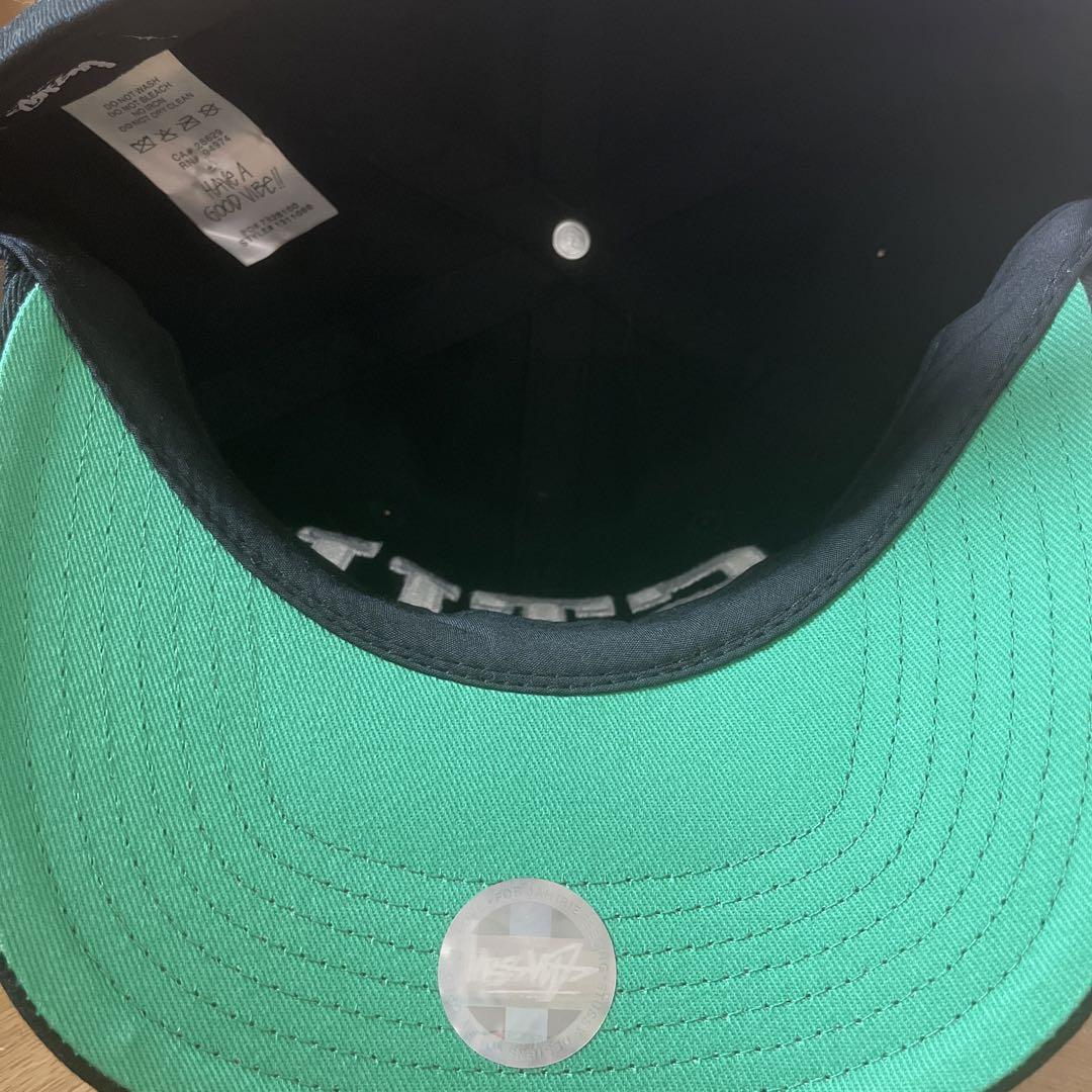 STUSSY STU ARCH STRAPBACK CAP ブラック