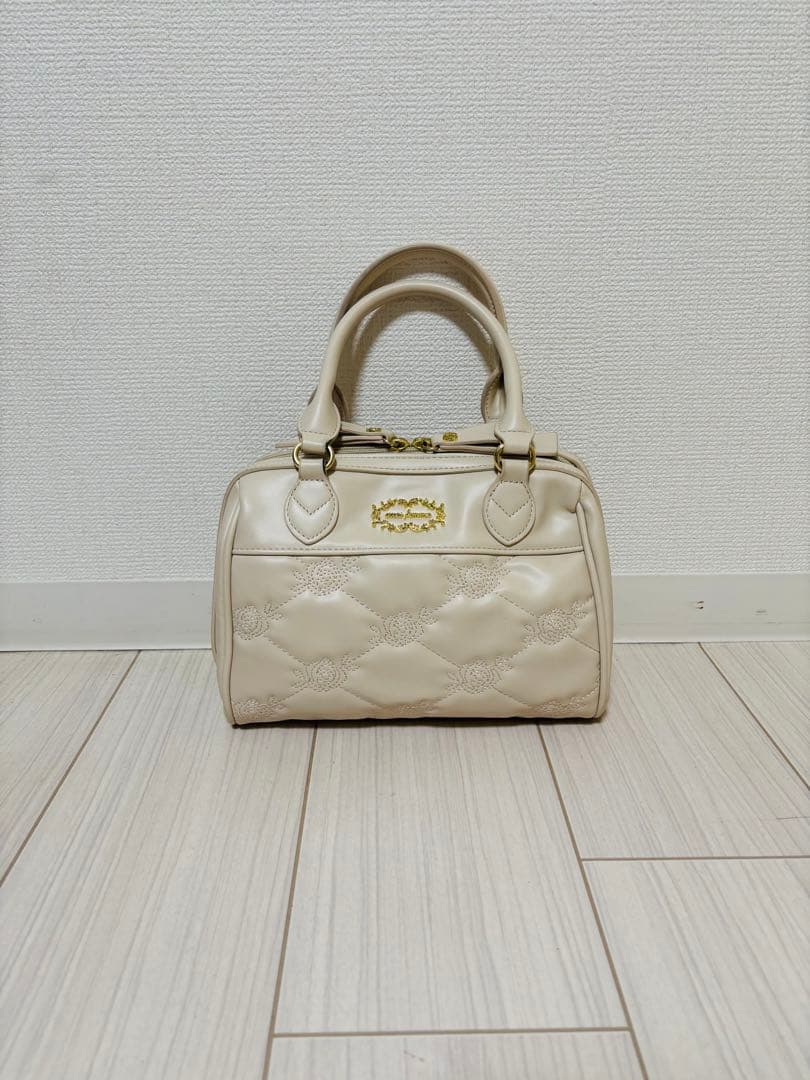 美品⭐️axes femme アクシーズ モチーフキルティングボストン 生成り 4,742円