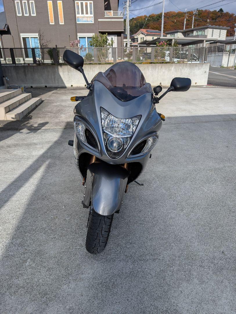 SUZUKI GSX1300R隼　ハヤブサ