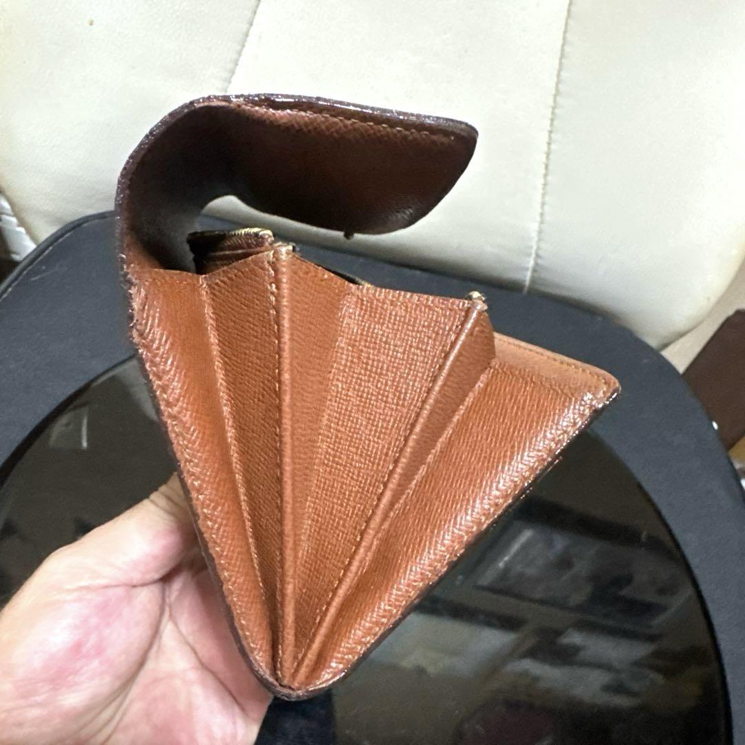⑦☆良品☆カード2枚タイプ♪サラ長財布