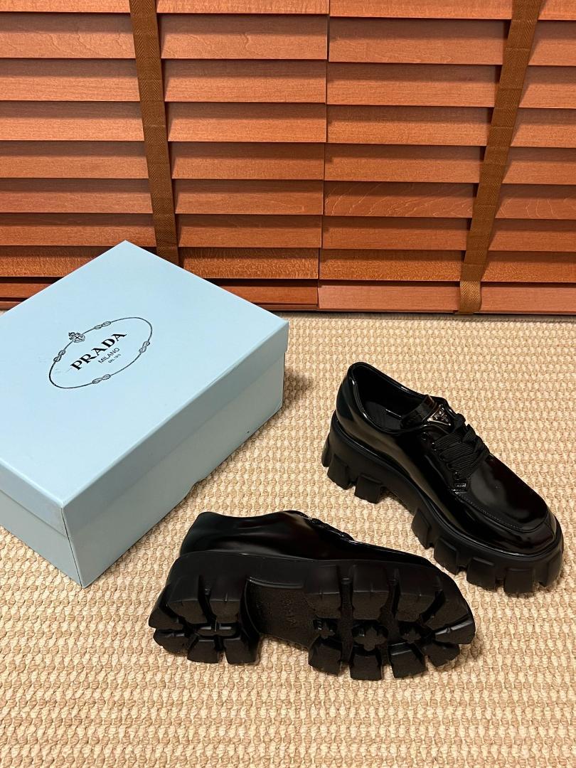 美品 prada プラダ ローファー靴 23cm 黒
