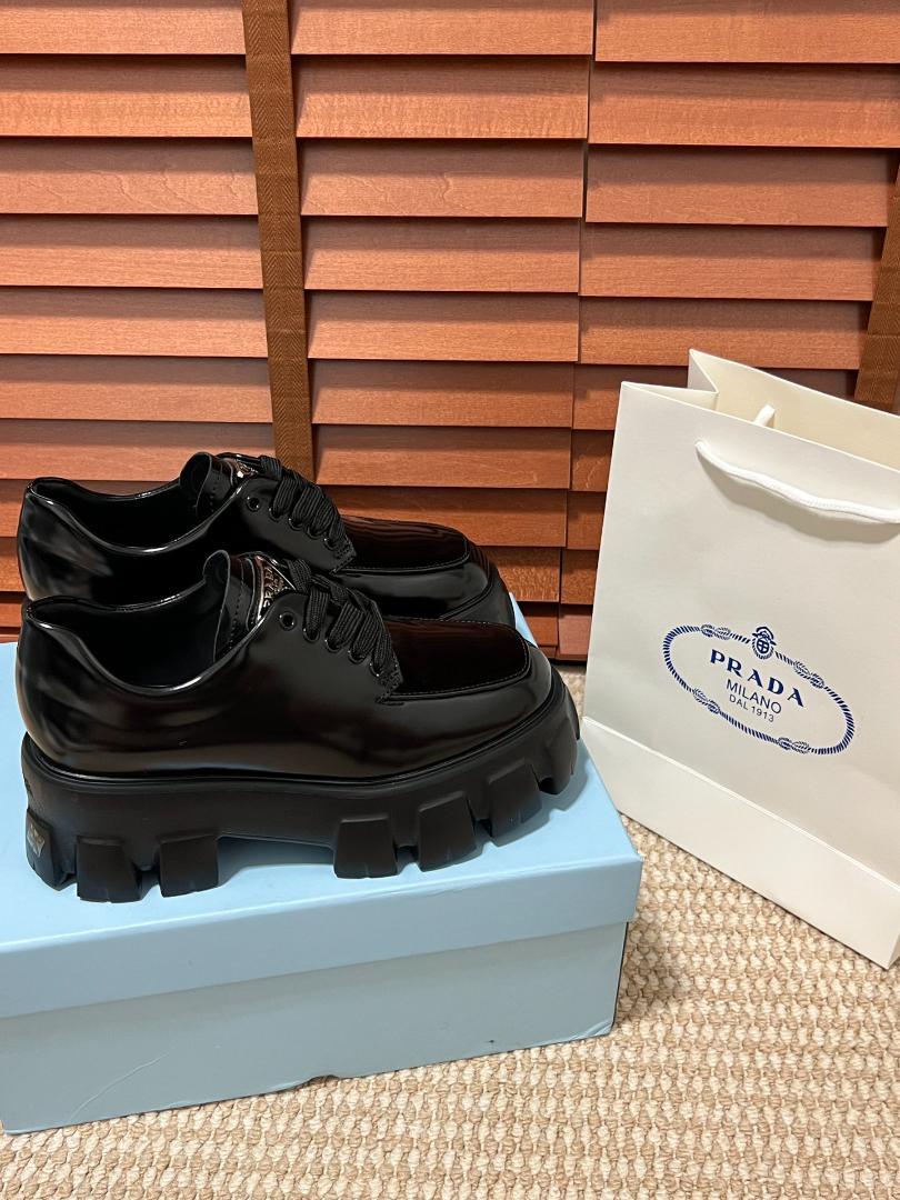 美品 prada プラダ ローファー靴 23cm 黒