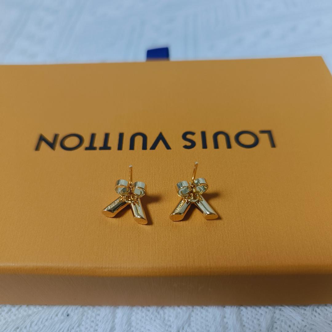 Louis Vuitton V字型ピアス LOUIS VUITTON ゴールドメッキ V字型ピアス