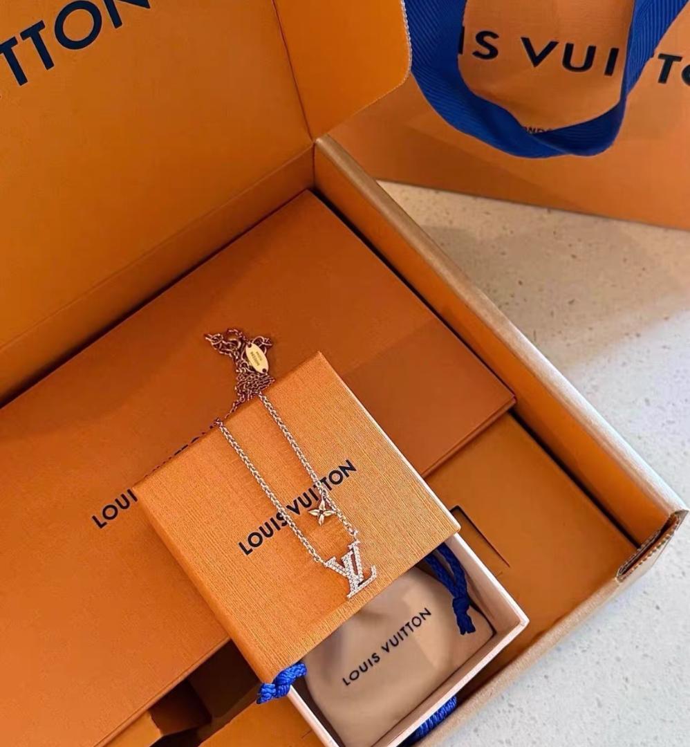 LOUIS VUITTON ゴールドメッキ ネックレス ✨Louis Vuitton ✨ゴールドメッキ ネックレス*1 - メルカリ