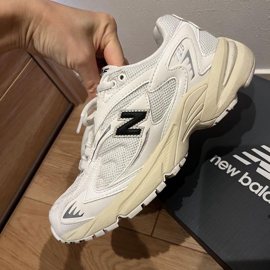 new balance ニューバランス　ML725 CA 24センチ