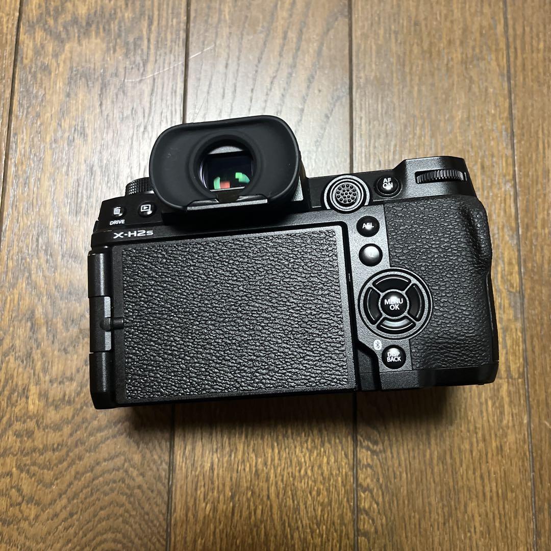 フジフイルム X-H2Sボディ + タムロン 11-20mm +充電器+ケージ