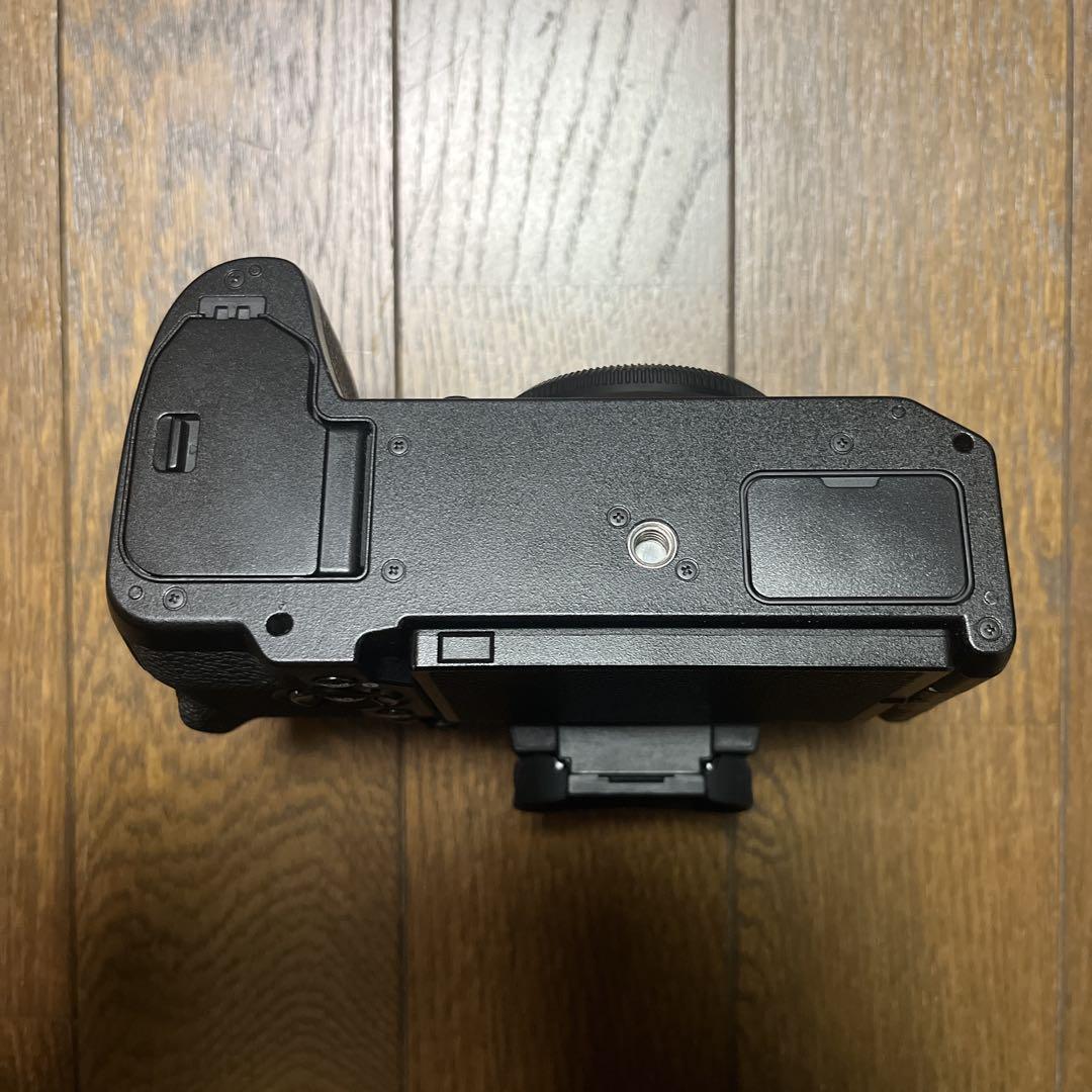 フジフイルム X-H2Sボディ + タムロン 11-20mm +充電器+ケージ